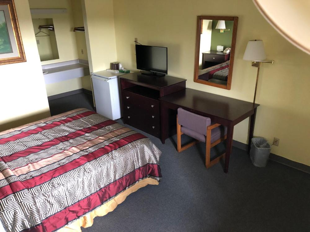 Economy Single Room interior
